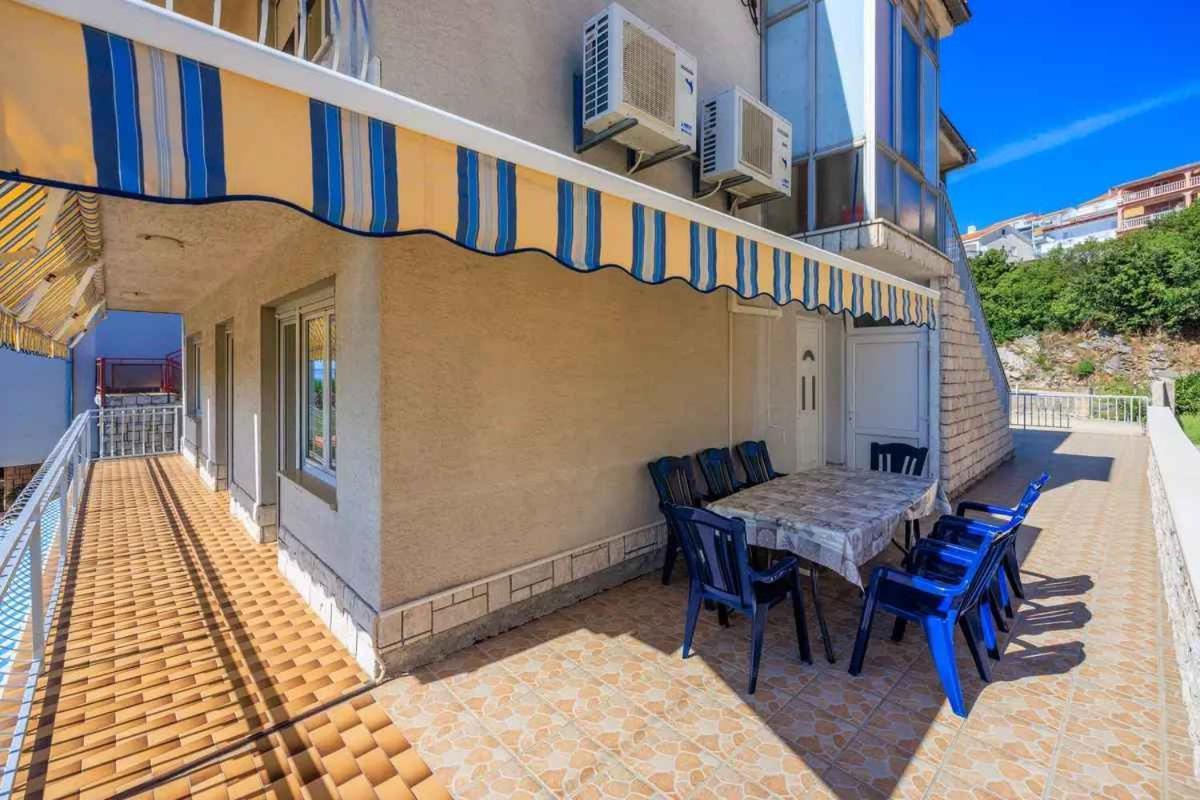 Four-Bedroom Apartment In Crikvenica II Exterior photo