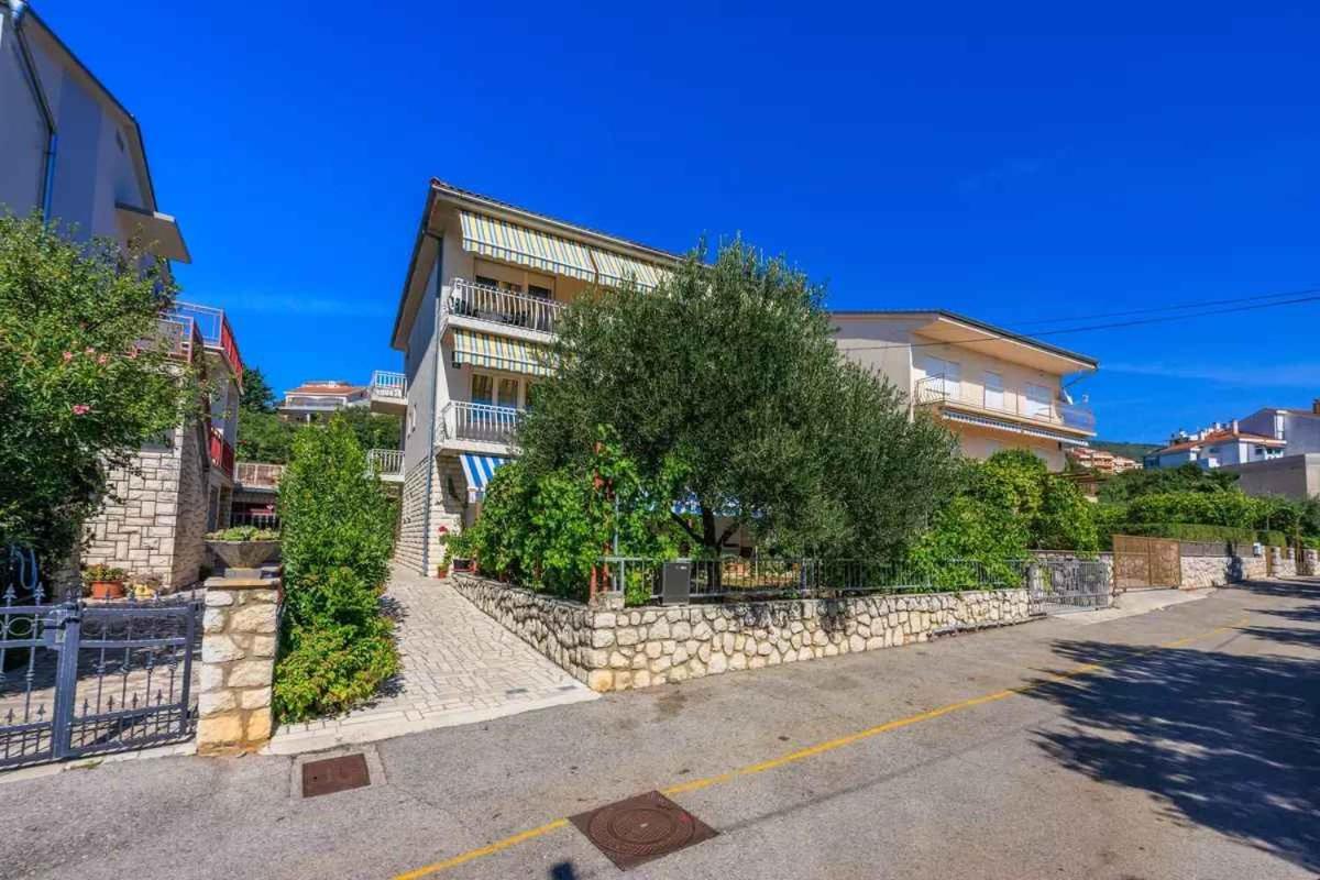 Four-Bedroom Apartment In Crikvenica II Exterior photo