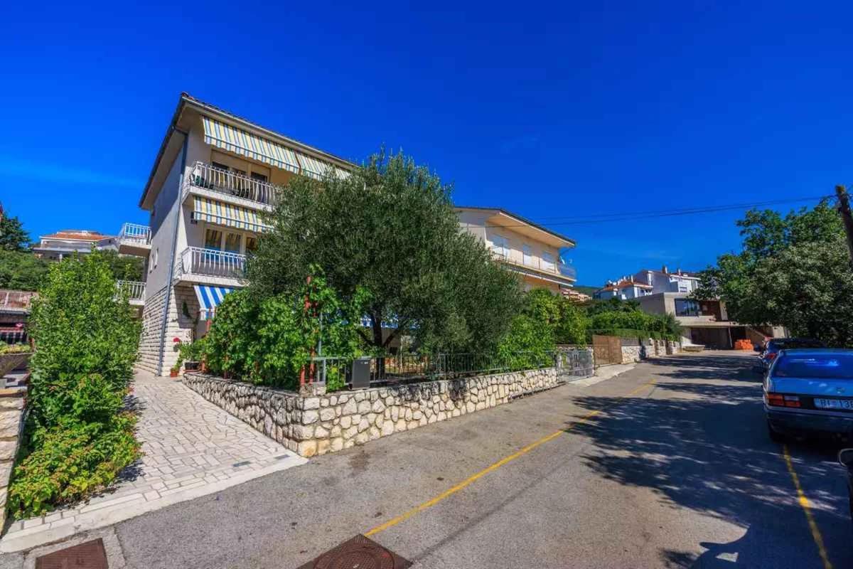 Four-Bedroom Apartment In Crikvenica II Exterior photo